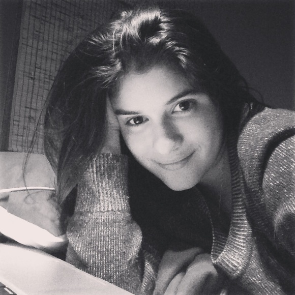 Meet your Posher, Emily - Picture 6 of 6